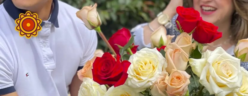 XL rose bouquet delivery of red and cream long stem roses in a box. Buy from our four roses online shop to send flowers today for happy mothers day.