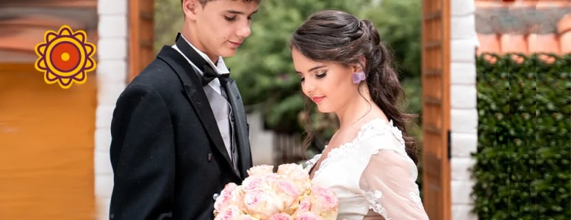 Bride holding bouquet of pastel roses, and apricot queen rose. Peach roses for birthday or weddings. Are lavender roses natural?